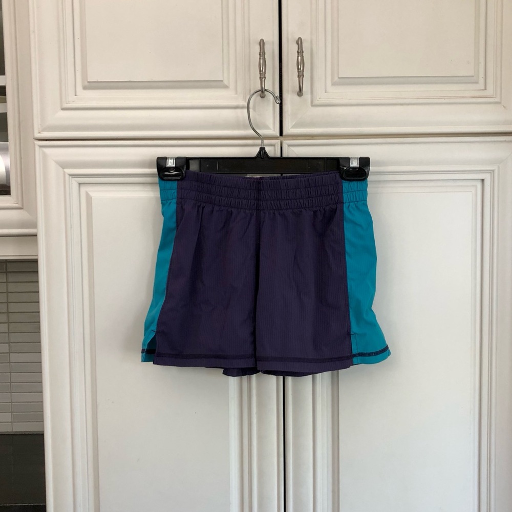 Ivivva by Lululemon girls shorts